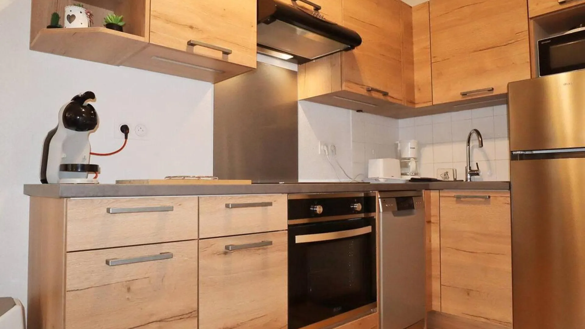 T2 Pour 6 Pers, Parking Et Services Inclus - Fr-1-629-145 Samoens 0*,  France